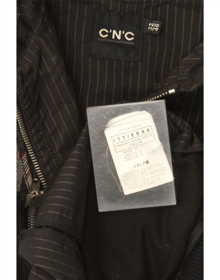 CNC COSTUME NATIONAL Herren Bomberjacke IT 36 Small Schwarz Gestreifte Baumwolle