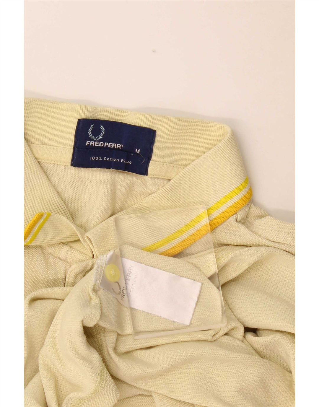 Fred Perry Herren-Poloshirt aus mittelgelber Baumwolle