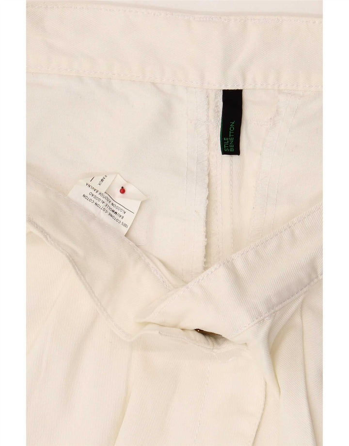 Benetton Damen Pegged Chino Shorts W30 Mittelweiße Baumwolle