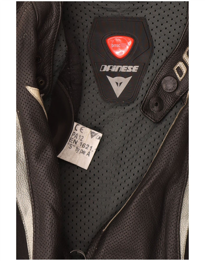 Dainese Herren-Grafik-2-teiliges Set, Größe 50, klein, W34, L28, schwarzer Biker