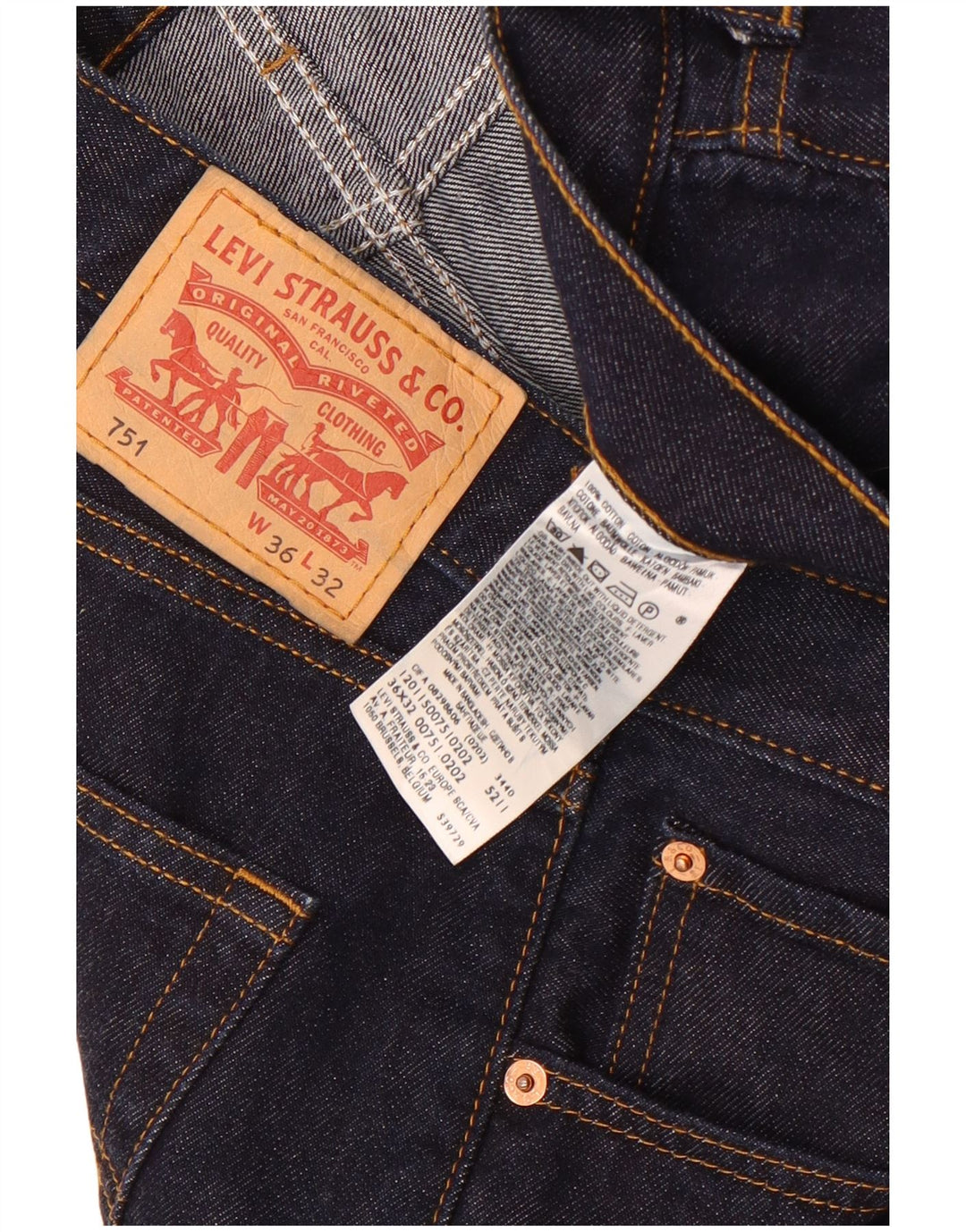 Levi's Herren 751 verkürzte Jeans W36 L26 marineblaue Baumwolle
