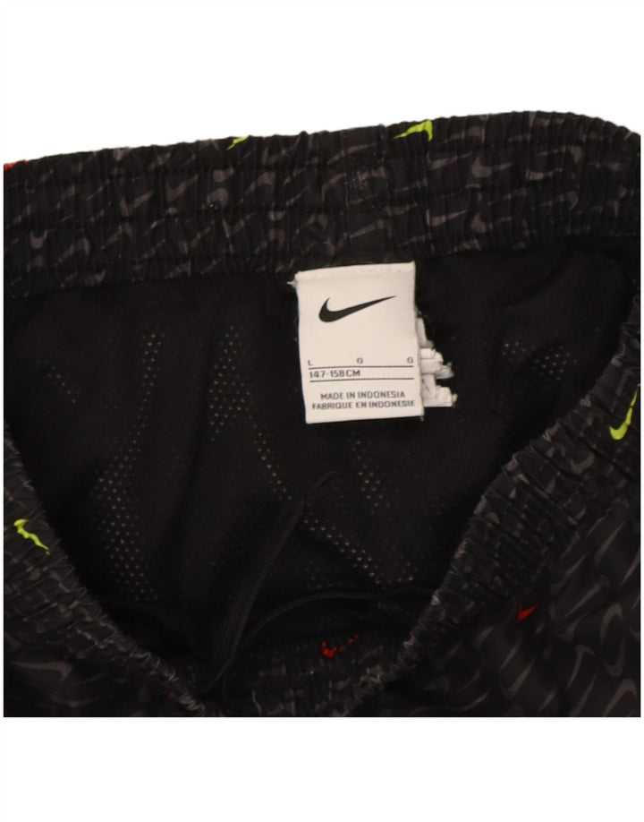 Nike Dri Fit Grafik-Sportshorts für Jungen, 12–13 Jahre, Größe L, Schwarz, Polyester