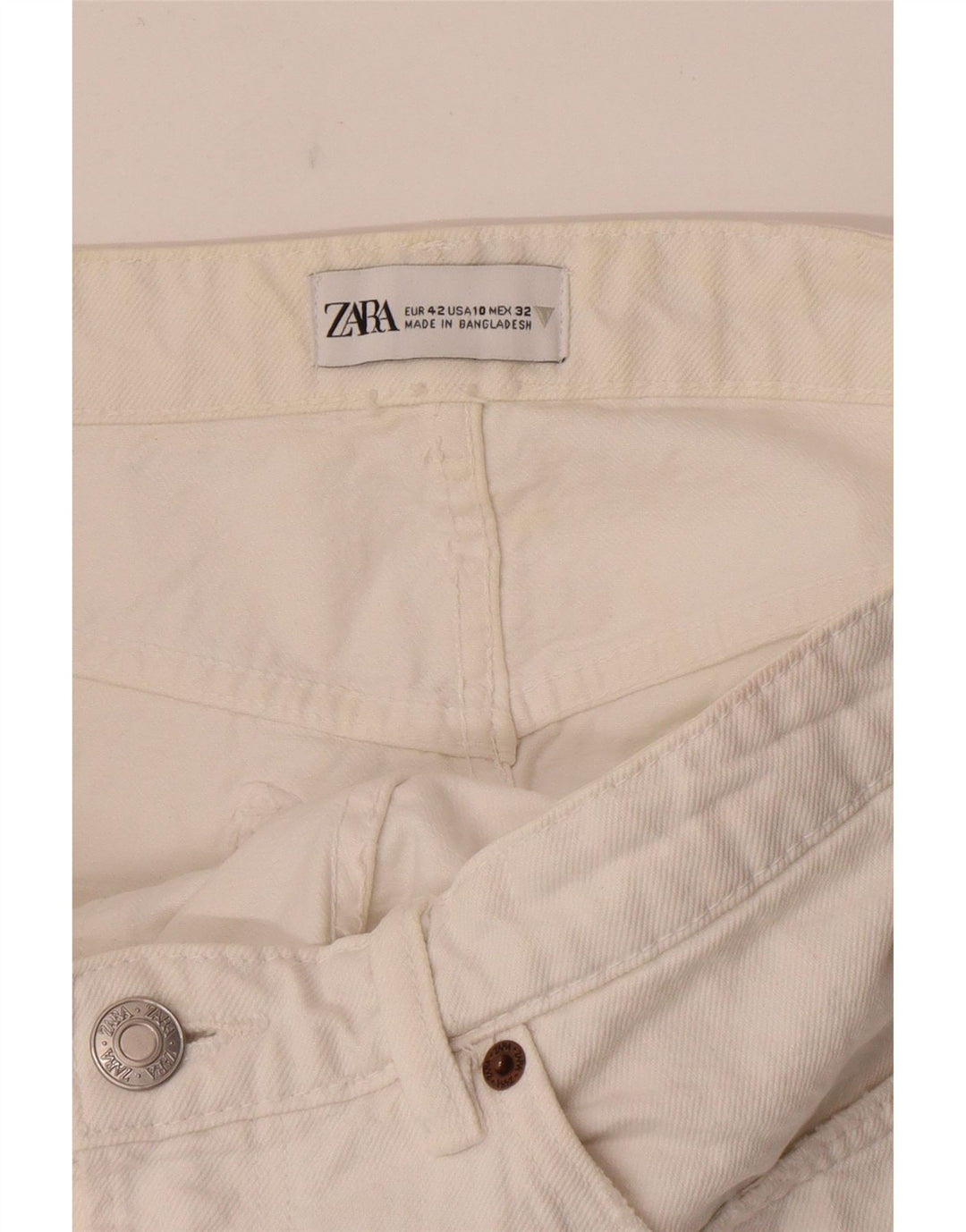 Zara Damen Jeansshorts EU 42 Large W32 Weiß