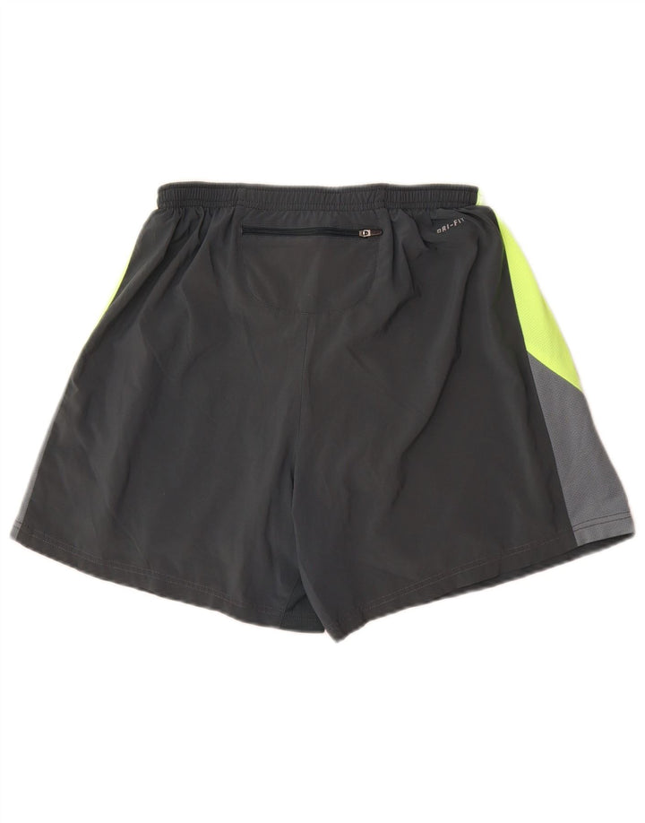 Nike Herren Dri Fit Sportshorts in mittelgrauem Farbblockdesign