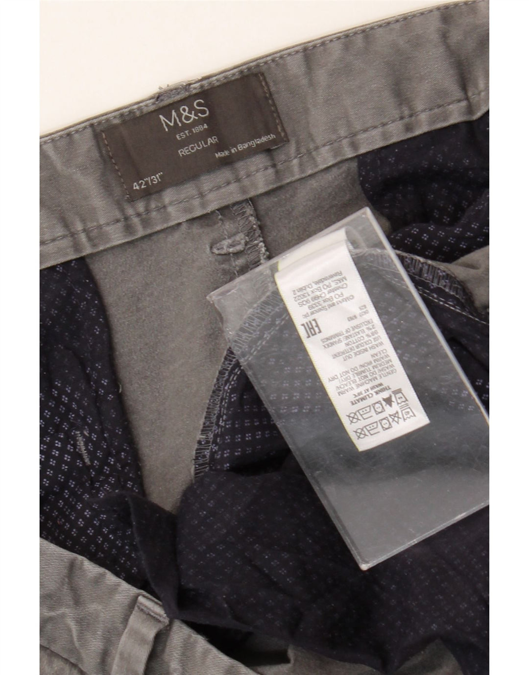 Marks & Spencer Herren-Chinohose mit normaler Passform, W42 L31, graue Baumwolle