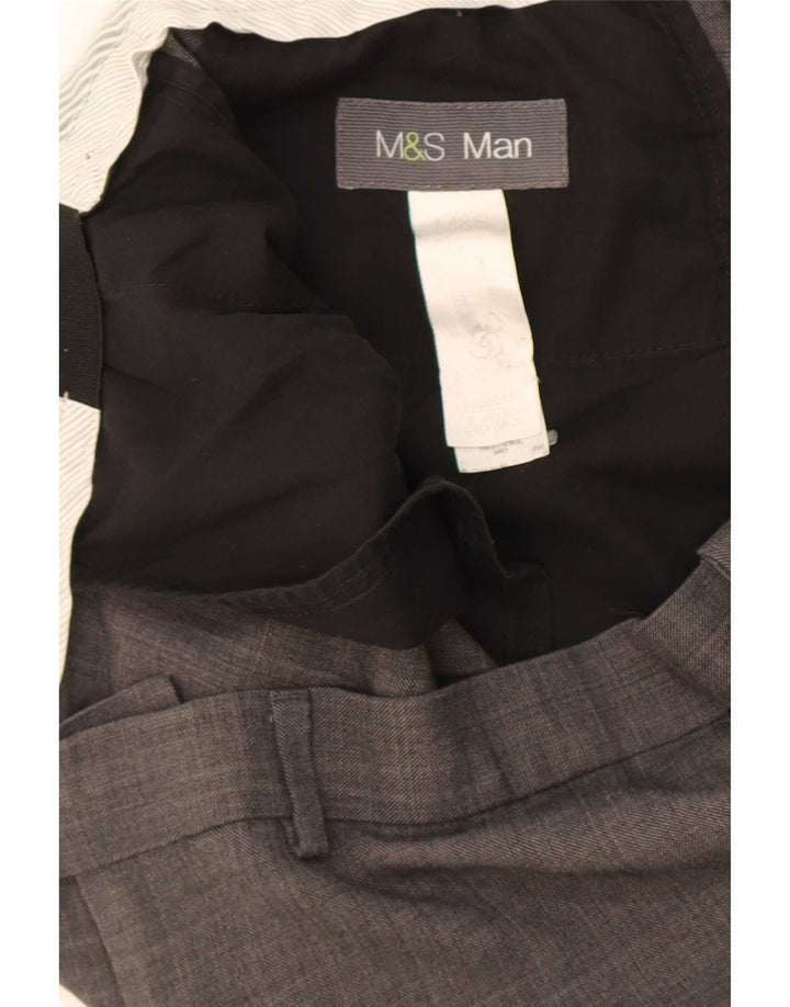 Gerade Herren-Anzughose von Marks & Spencer, W38, L27, grau, Polyester