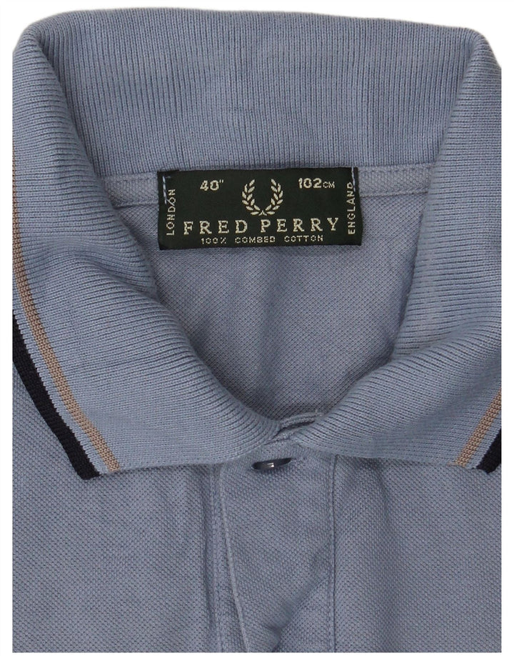 Fred Perry Herren-Poloshirt aus mittelblauer Baumwolle