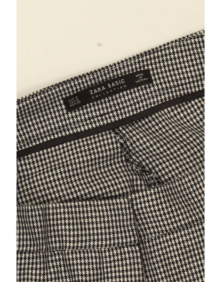 Schmale, kurze Hose von Zara für Damen, Größe S, W26, L26, Schwarz mit Hahnentrittmuster
