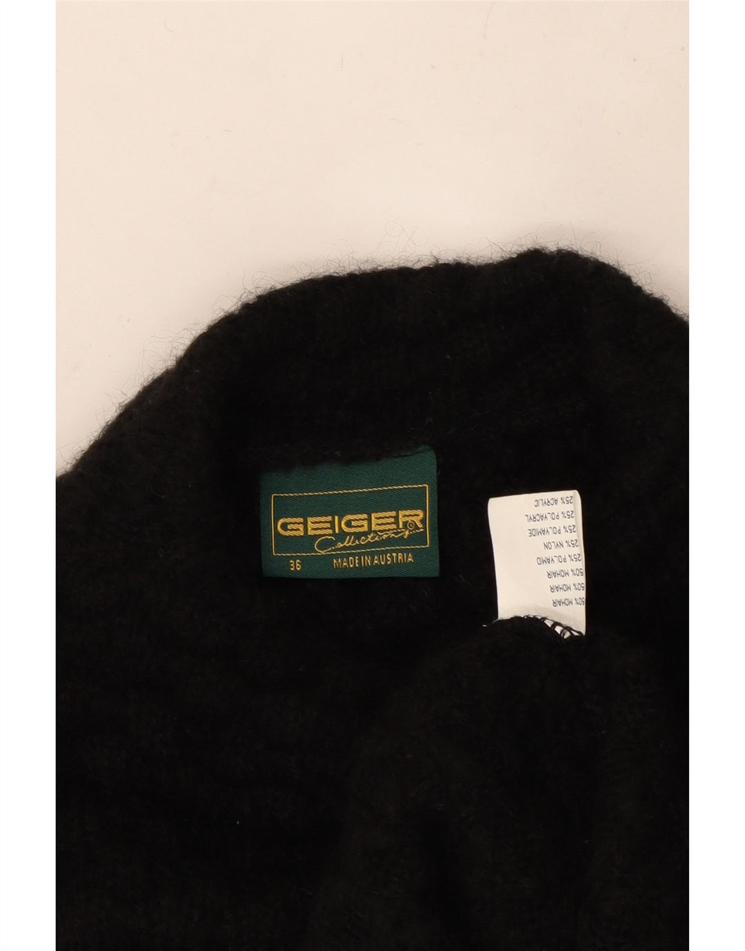GEIGER Damen Rollkragenpullover mit grafischem Rollkragen, EU 36, klein, schwarz, geblümt