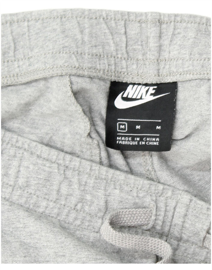 Nike Herren-Sportshorts aus mittelgrauer Baumwolle