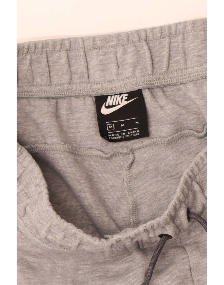 Nike Herren-Sportshorts aus mittelgrauer Baumwolle