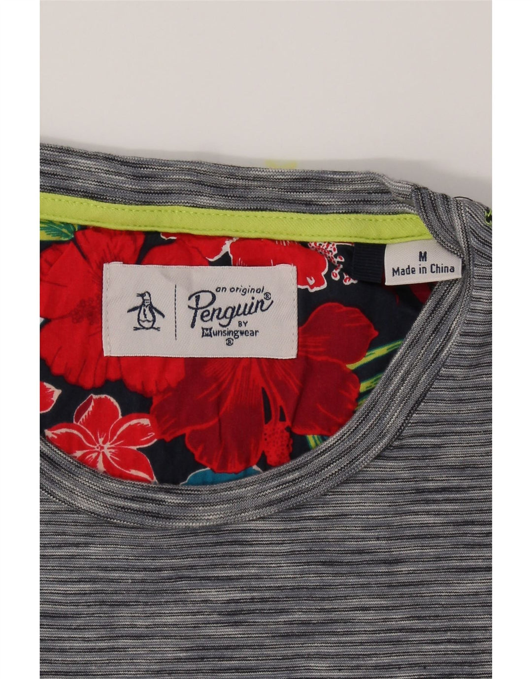 PENGUIN Mens T-Shirt Top Medium Navy Blue Floral Cotton Vintage Penguin and Second-Hand Penguin from Messina Hembry 