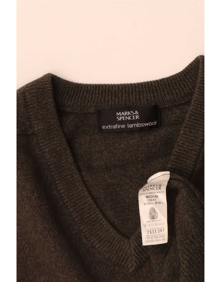 Marks & Spencer Herren-Pullover mit V-Ausschnitt aus mittelgrüner Lammwolle
