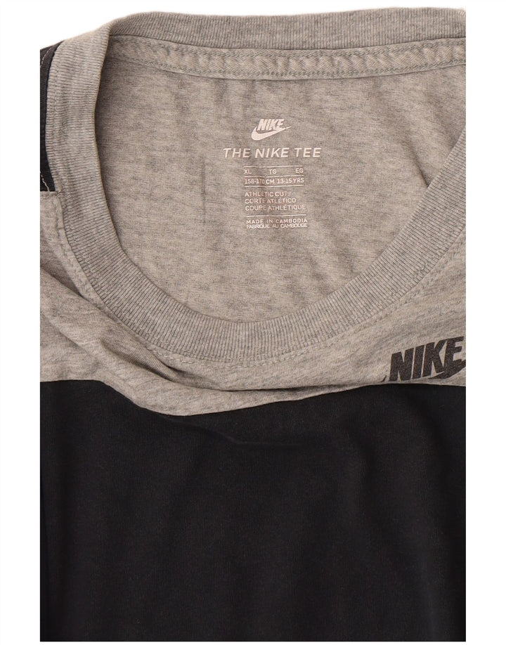 Nike T-Shirt für Jungen, 13–14 Jahre, XL, graue Tarnung