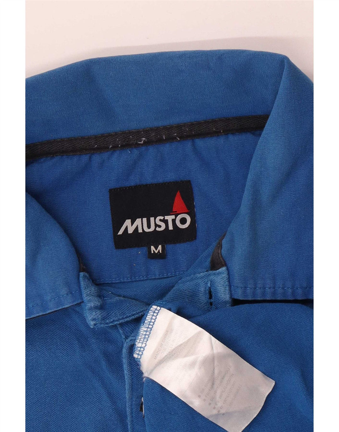 Musto Herren-Poloshirt aus mittelblauer Baumwolle