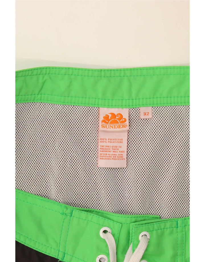 Sundek Herren Badeshorts mit Grafik, Mittelschwarz, Farbblock-Polyester