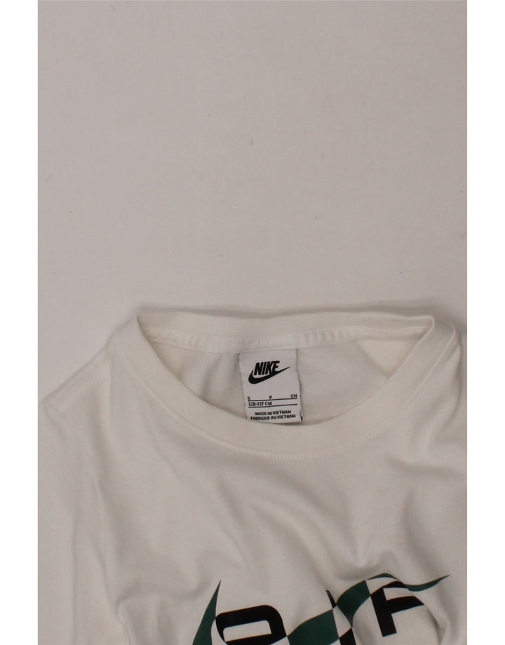 NIKE Boys Graphic T-Shirt Top 8-9 Years Small  White Cotton Vintage Nike and Second-Hand Nike from Messina Hembry 