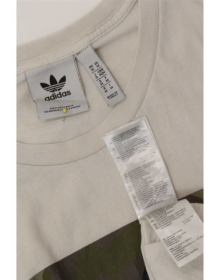 Adidas Herren Grafik-T-Shirt aus mittelweißer Camouflage-Baumwolle