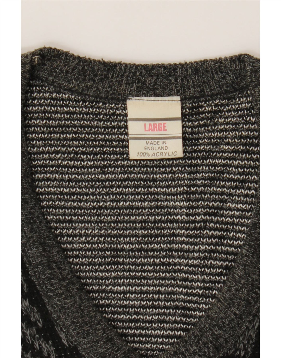 VINTAGE Mens V-Neck Jumper Sweater Large Grey Geometric Acrylic Vintage Vintage and Second-Hand Vintage from Messina Hembry 