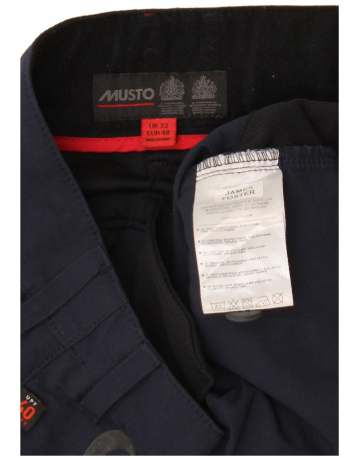 Musto Herren Cargo-Shorts W32 Medium Navy Blue Colourblock Polyamid