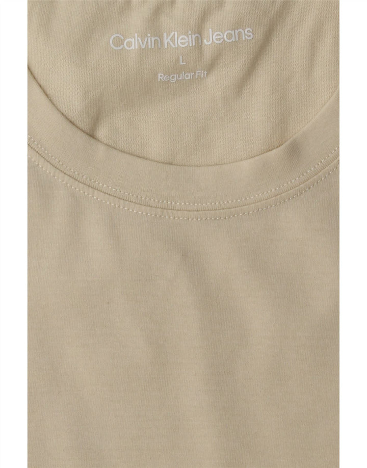 CALVIN KLEIN JEANS Mens Regular Fit T-Shirt Top Large Beige Vintage Calvin Klein Jeans and Second-Hand Calvin Klein Jeans from Messina Hembry 