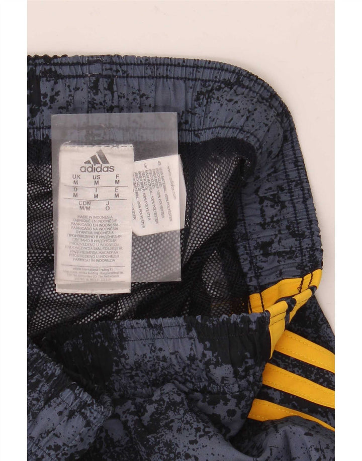 Adidas Herren Sportshorts Mittelgraues Batik-Polyester