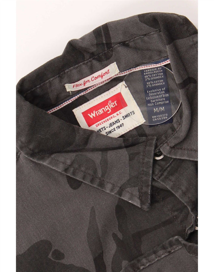 Wrangler Herrenhemd aus mittelgrauer Camouflage-Baumwolle
