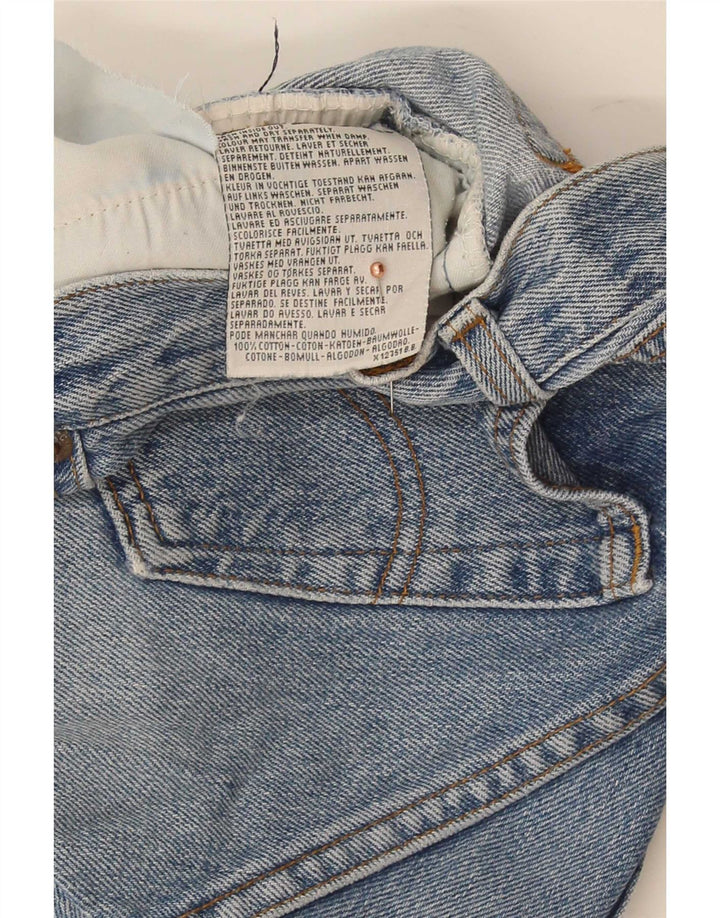 Levi's Damen-Jeansshorts im Distressed-Look, W28, mittelblaue Baumwolle