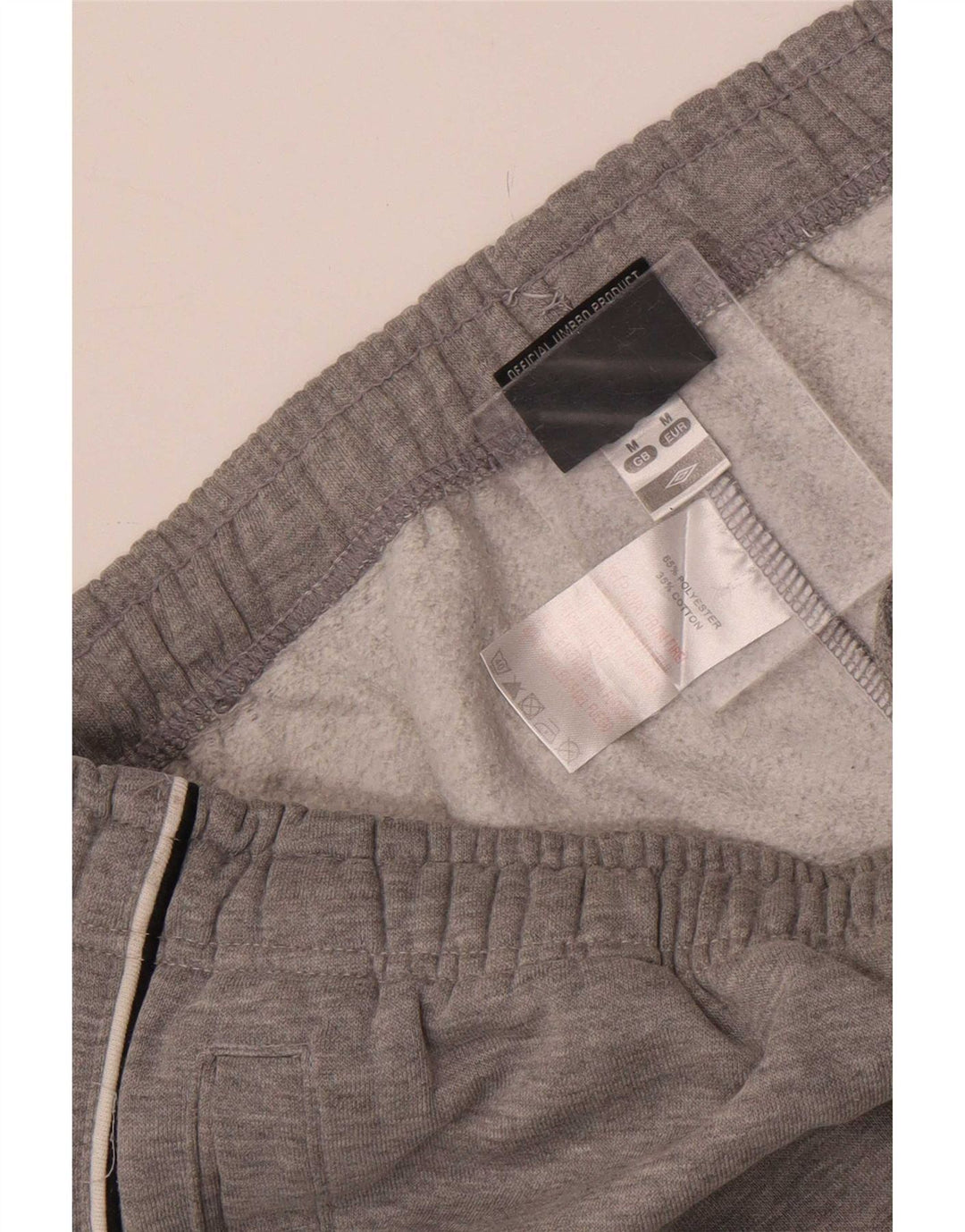 Umbro Herren-Trainingshose aus mittelgrauem Polyester