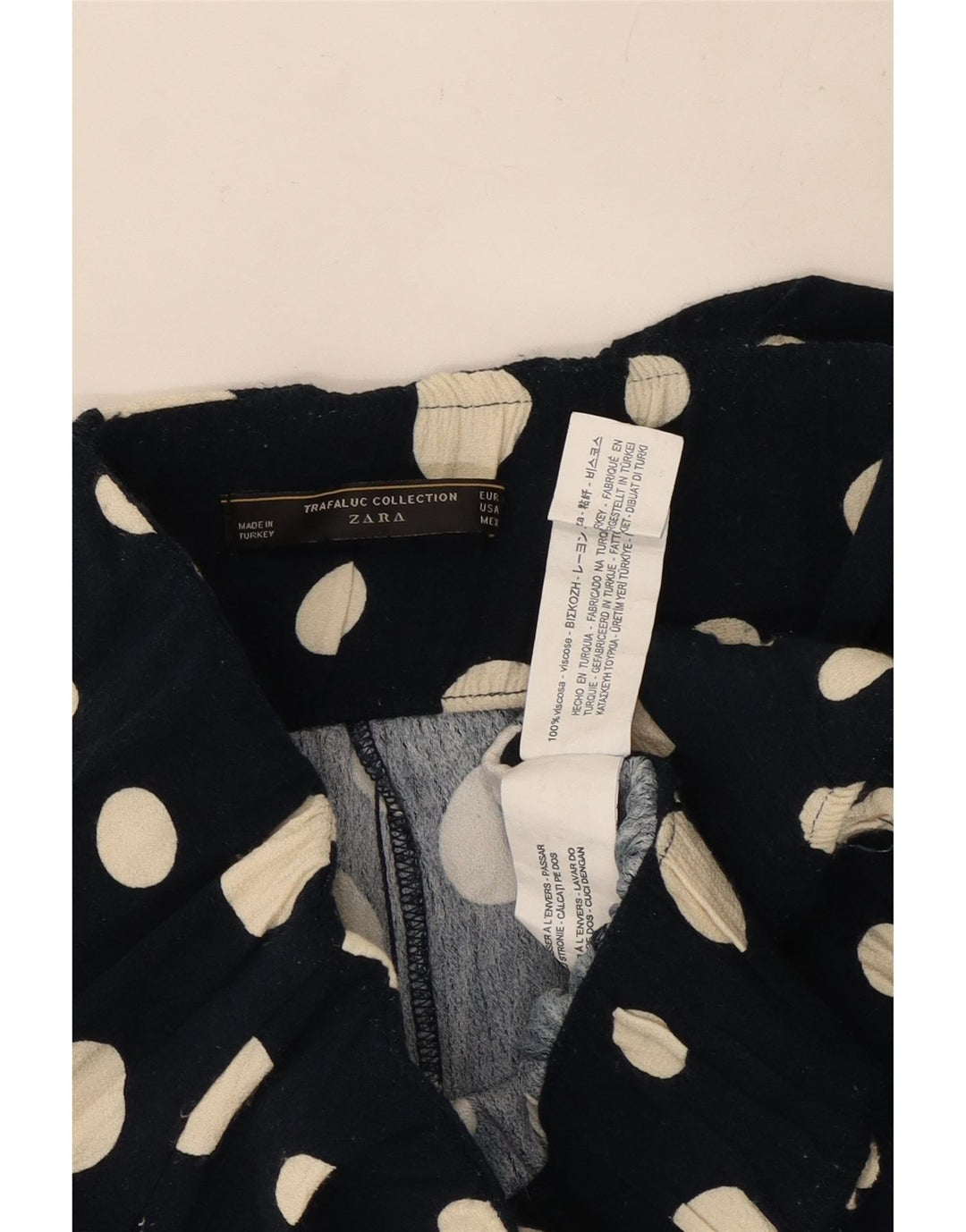 Lässige Damen-Shorts von Zara, Größe L, W32, schwarze Viskose mit gepunkteten Punkten