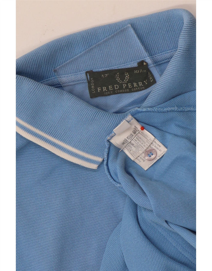 Fred Perry Herren-Poloshirt aus mittelblauer Baumwolle