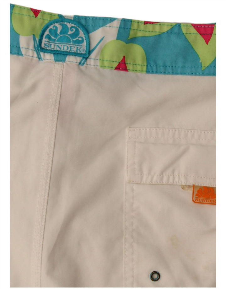 Sundek Herren-Badeshorts, groß, weißes Blumenmuster, Polyester