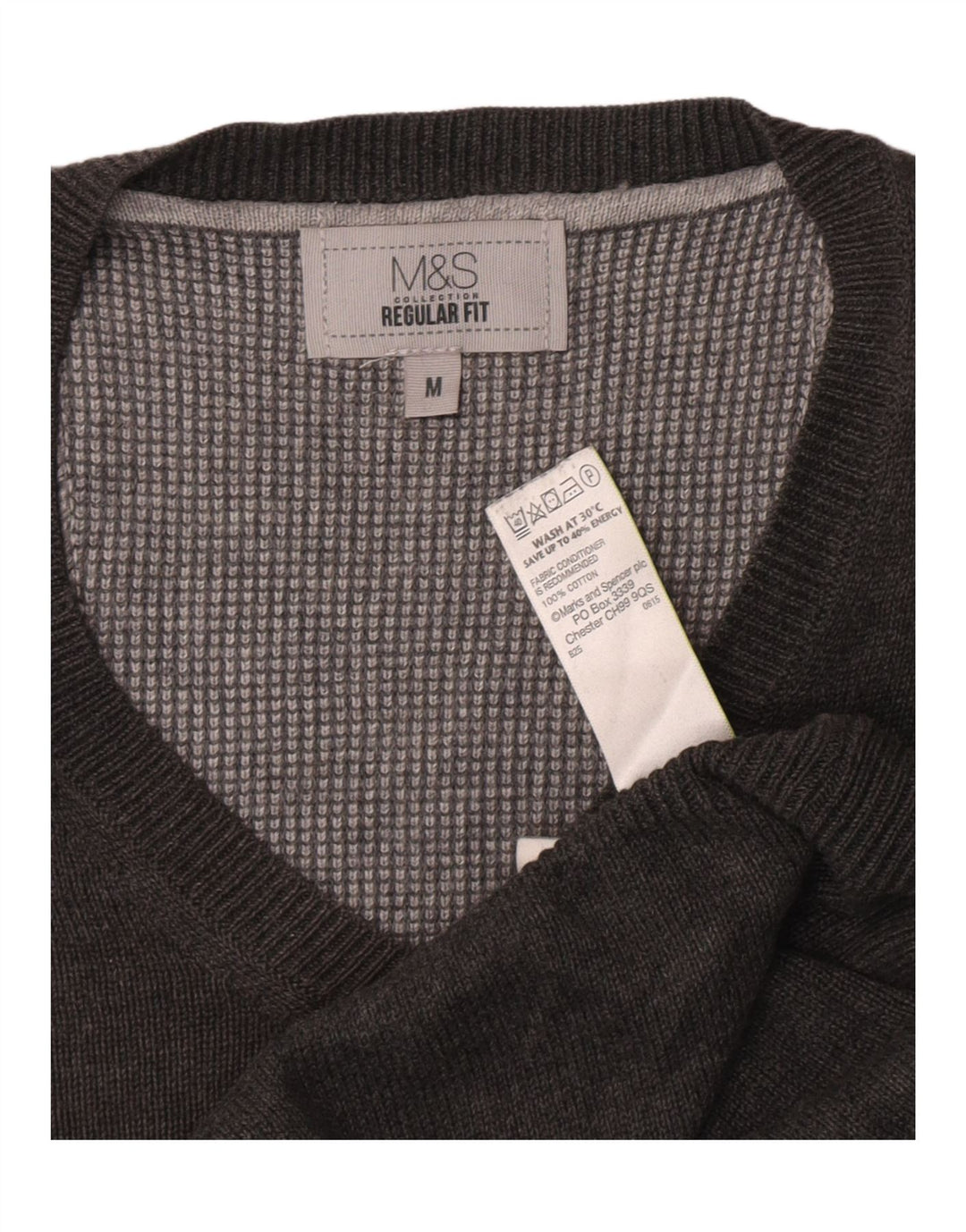 Marks & Spencer Herren-Pullover mit normaler Passform und V-Ausschnitt in Mittelgrau meliert
