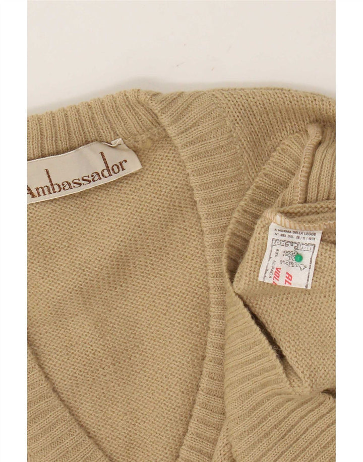 Ambassador Herren-Pullover mit V-Ausschnitt aus mittelbeiger Alpakawolle