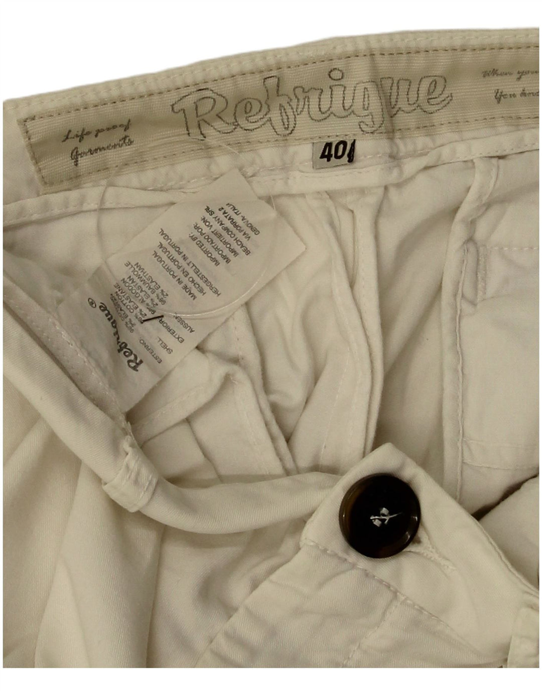Refrigue Damen Chinoshorts EU 40 Medium W30 Beige Baumwolle