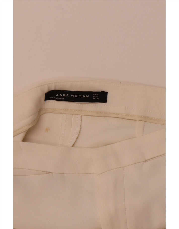 Schmale Freizeithose für Damen von ZARA, Größe S, W26, L25, Weiß
