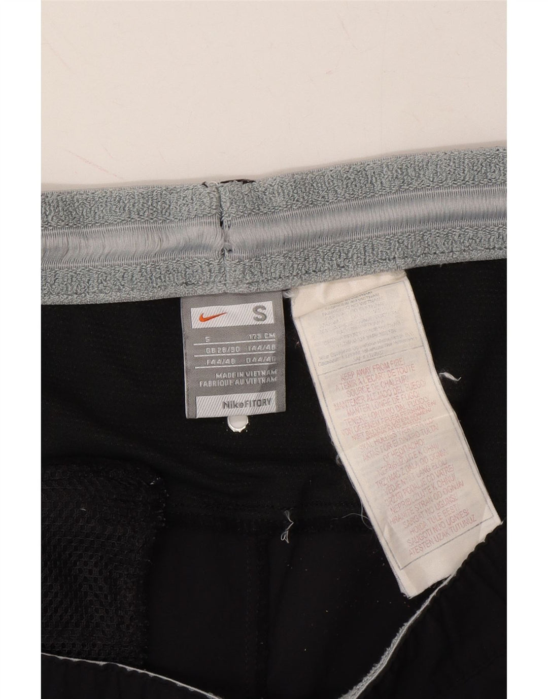NIKE Mens Sport Shorts Small Navy Blue Colourblock Polyester Vintage Nike and Second-Hand Nike from Messina Hembry 