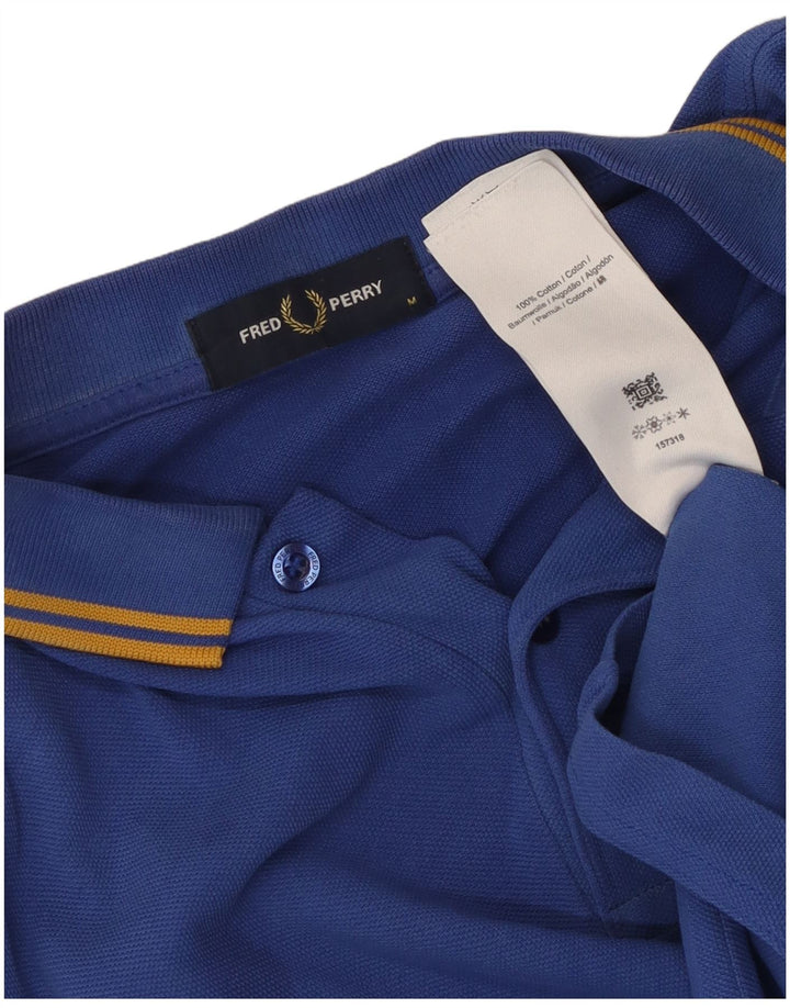 Fred Perry Herren-Poloshirt aus mittelblauer Baumwolle