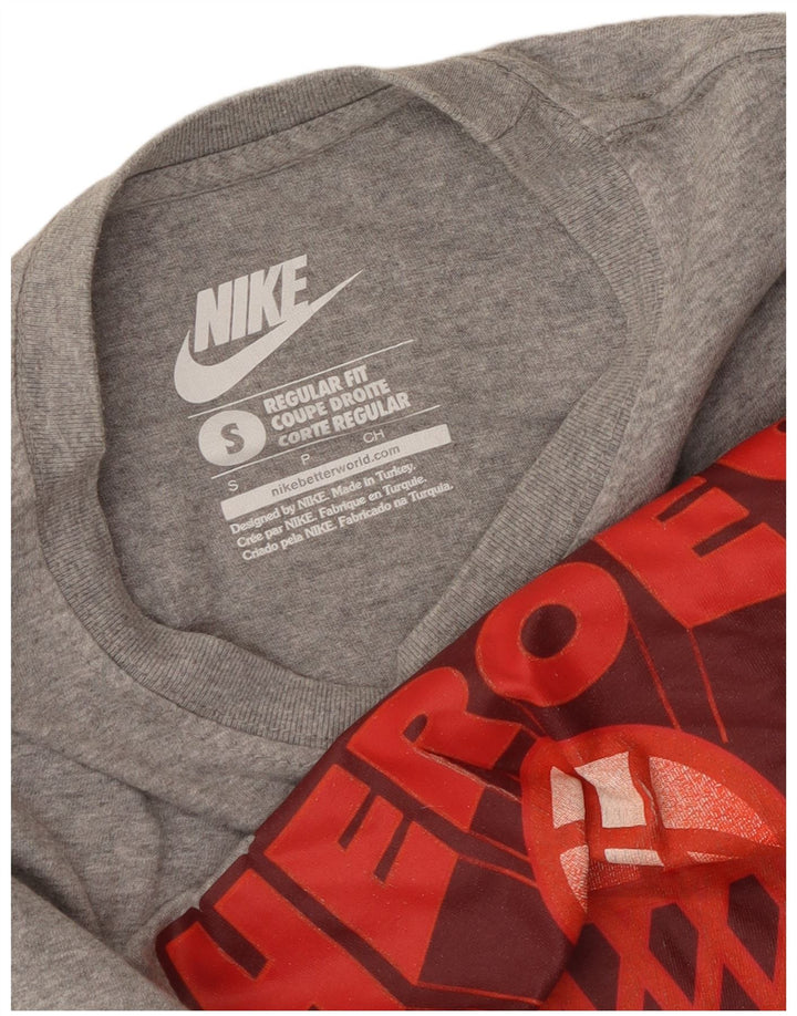 Nike Herren-T-Shirt mit normaler Passform, Grafik, Größe S, Grau meliert