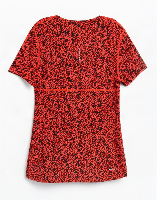 Nike Damen Dri Fit T-Shirt mit abstraktem Muster, Gr. 16, Orange