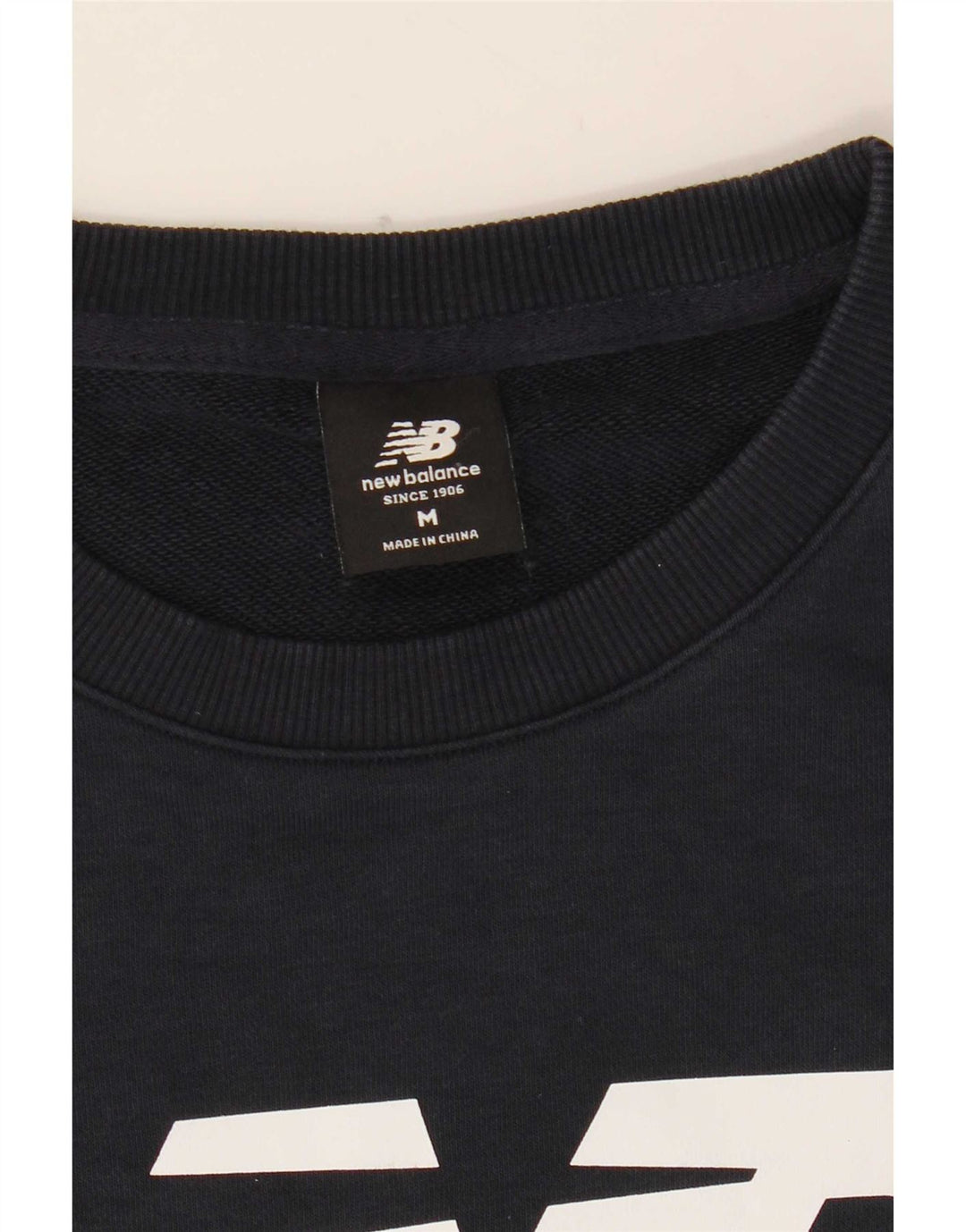 New Balance Herren-Sweatshirt mit Grafik, mittelgroß, Marineblau