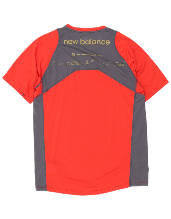 New Balance Herren Grafik-T-Shirt-Oberteil Mittelrotes Colourblock-Polyester