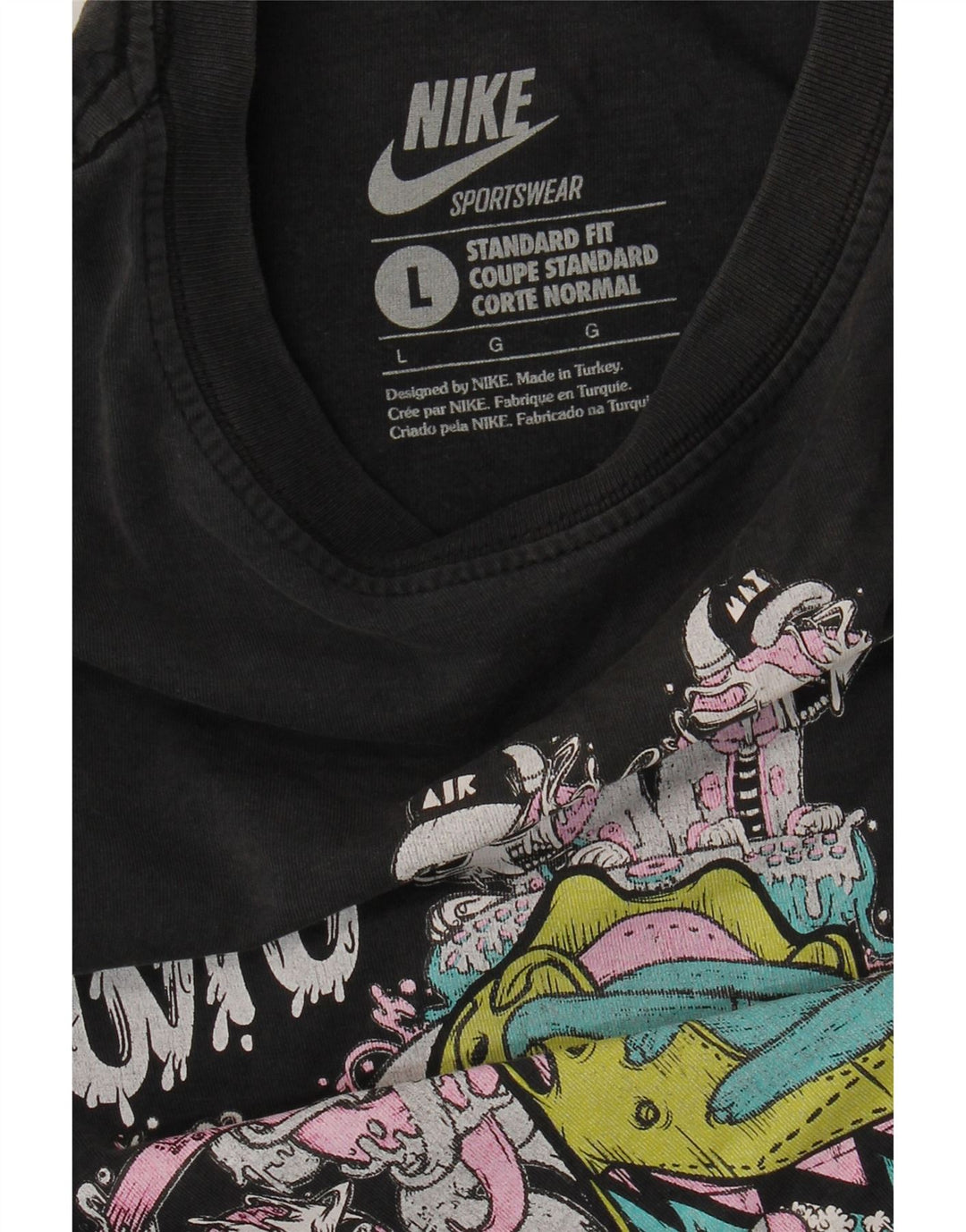 Nike Herren-T-Shirt mit Standard-Passform und Grafik, Größe L, Schwarz