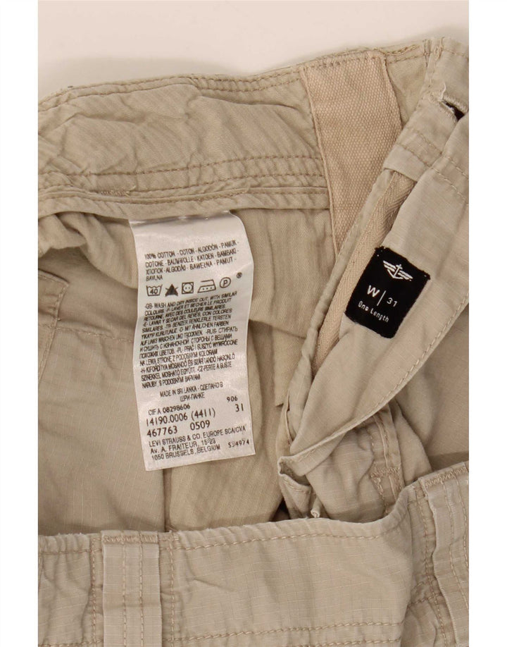 Dockers Herren-Cargoshorts mit bequemer Passform, W31, mittelbeige Baumwolle