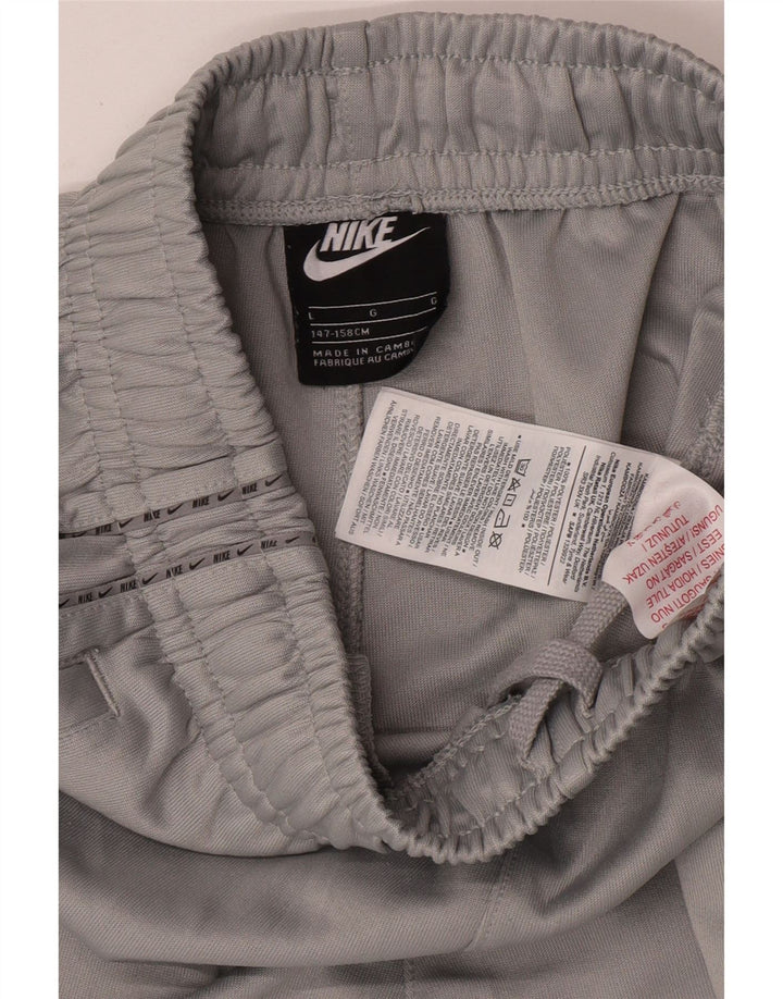 Nike Jungen-Sportshorts mit Grafik, 12–13 Jahre, groß, graues Polyester