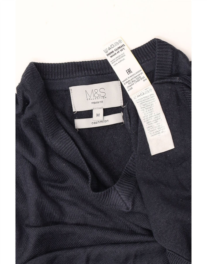 Marks & Spencer Herren-Pullover mit normaler Passform und V-Ausschnitt in mittlerem Marineblau