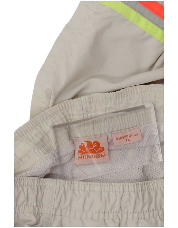 SUNDEK Jungen-Badeshorts mit Grafik, 13–14 Jahre, weißes Farbblockdesign