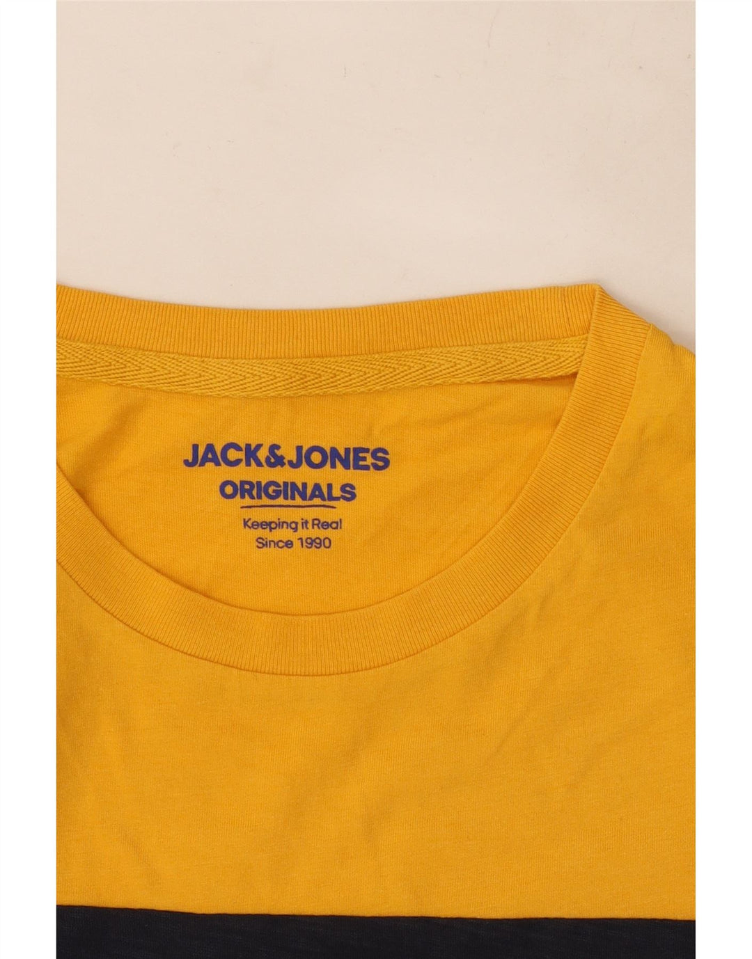 Jack & Jones Herren Grafik-T-Shirt-Oberteil aus mittelgelber Colourblock-Baumwolle