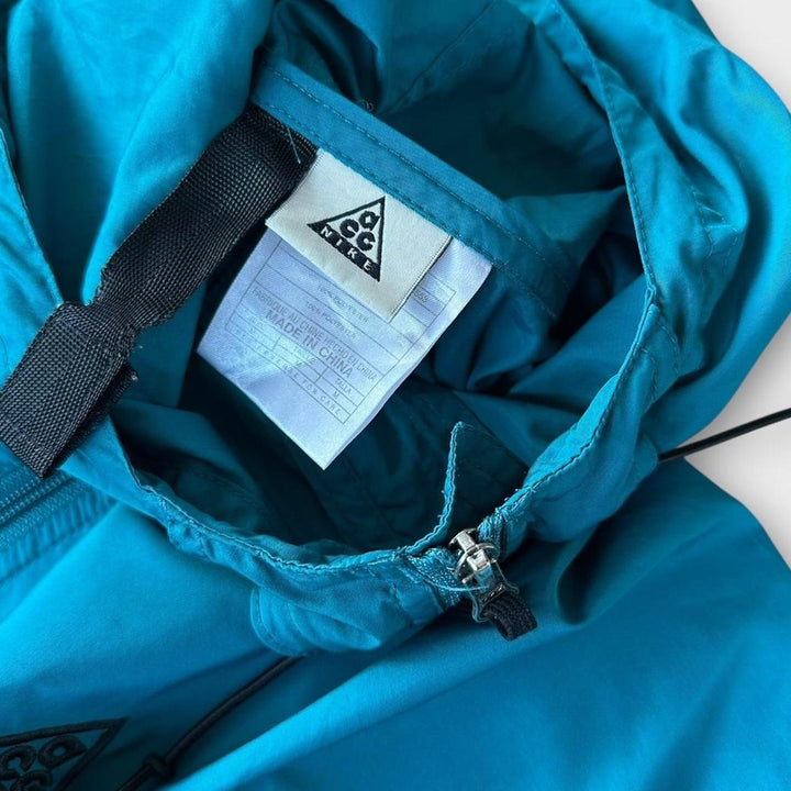 Packbare Nike ACG-Jacke – mittelgroß (passt wie eine große Größe)