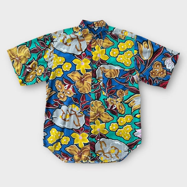 Ausgefallenes Hemd mit Knöpfen – mittelgroß